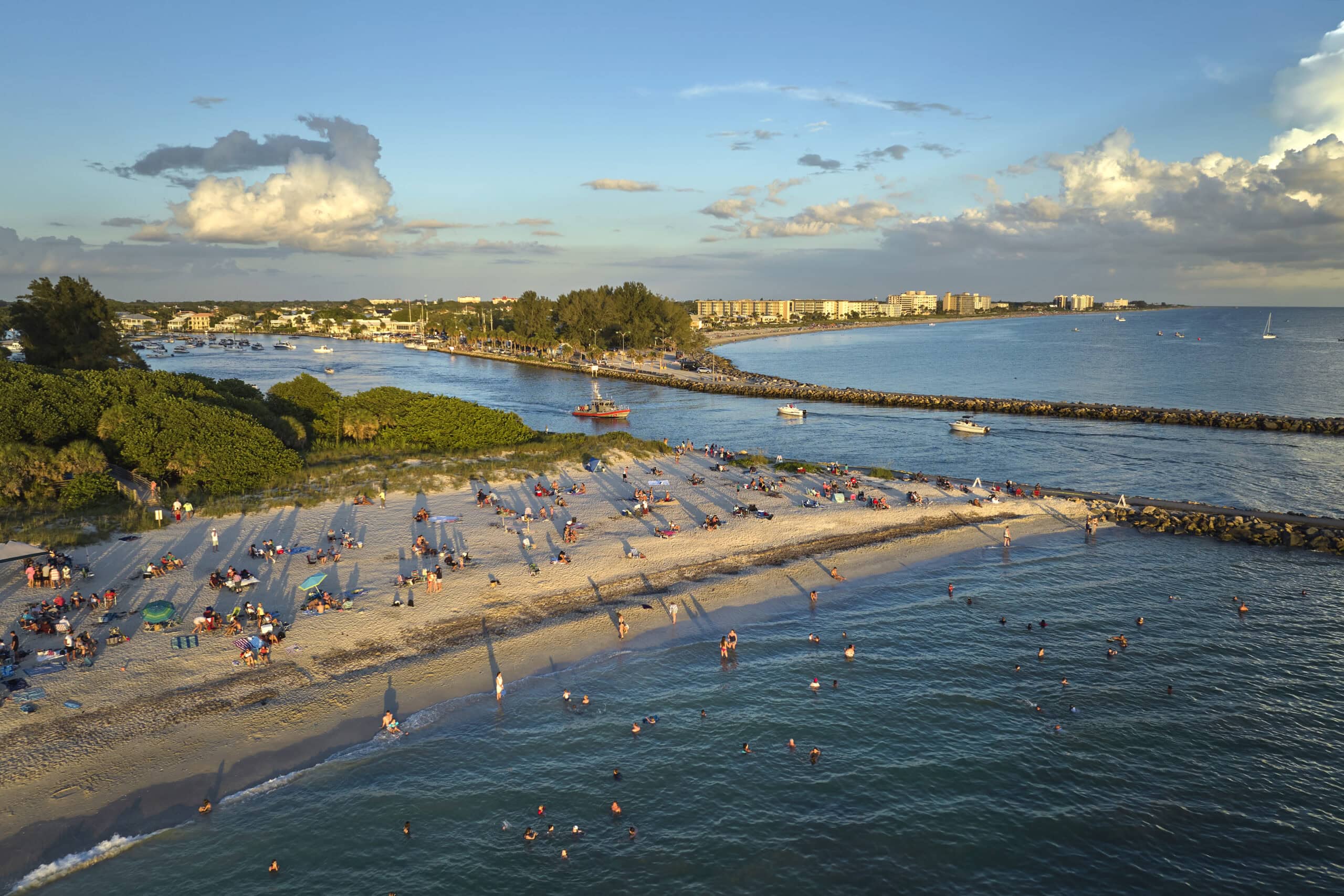Caught in the Current: Your Essential Guide to Rip Tides on Siesta Key (and Beyond!)
