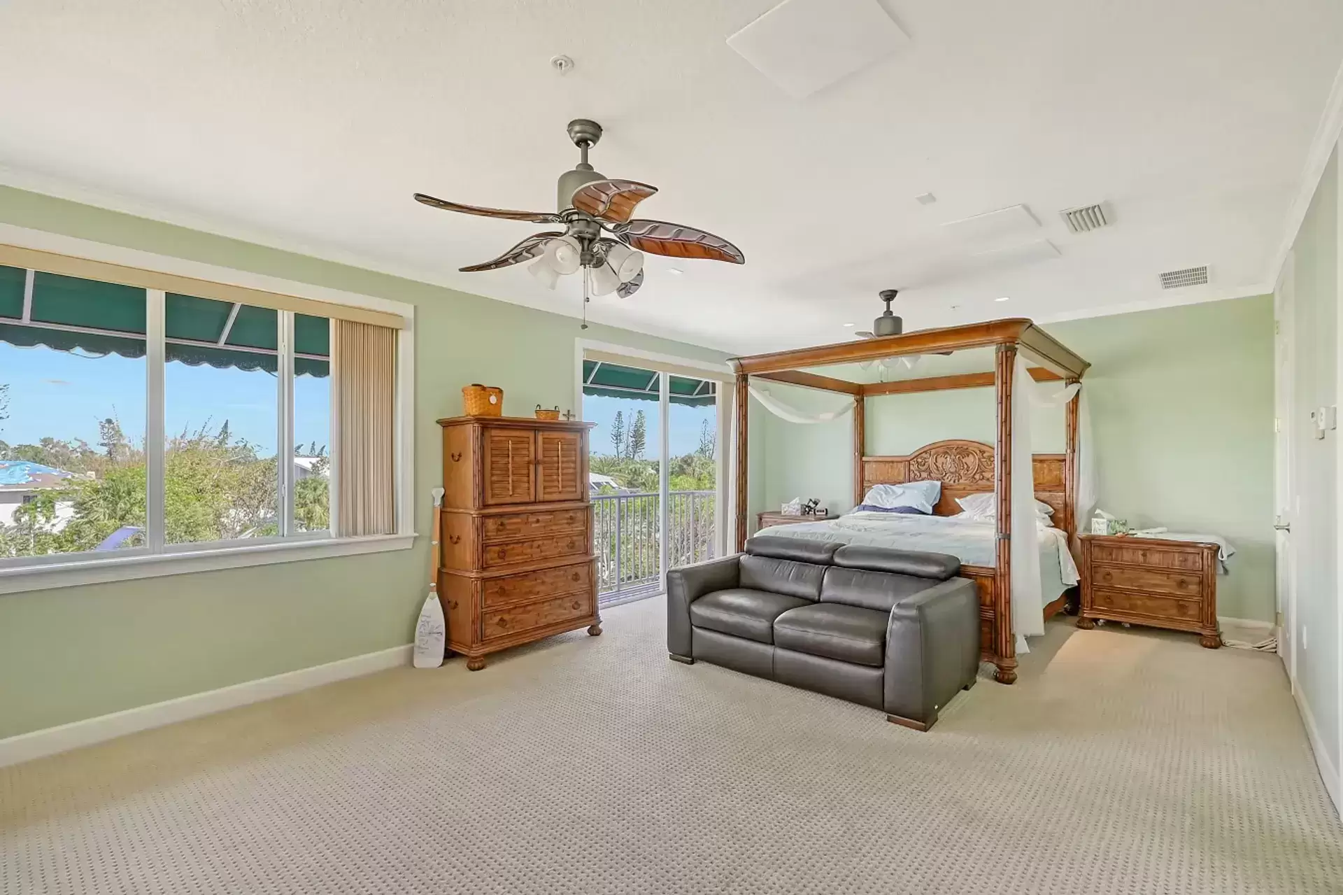 Coral House on Siesta elegantly furnished bedroom