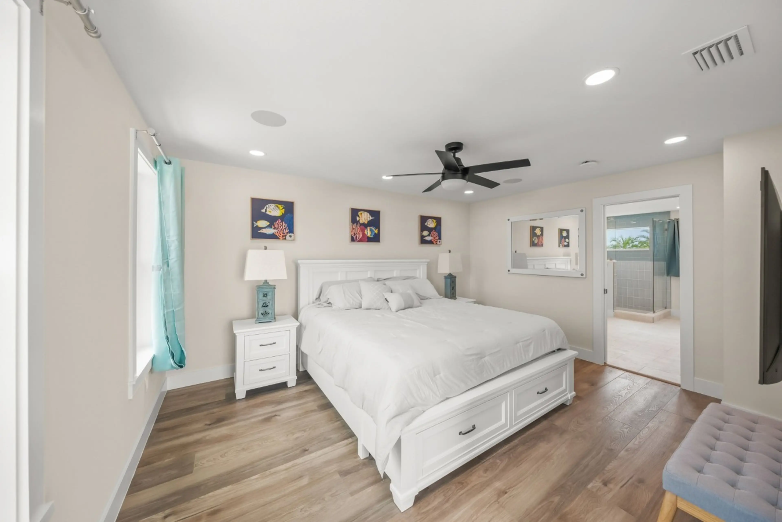 Sailfish on Siesta master bedroom suite on the third floor